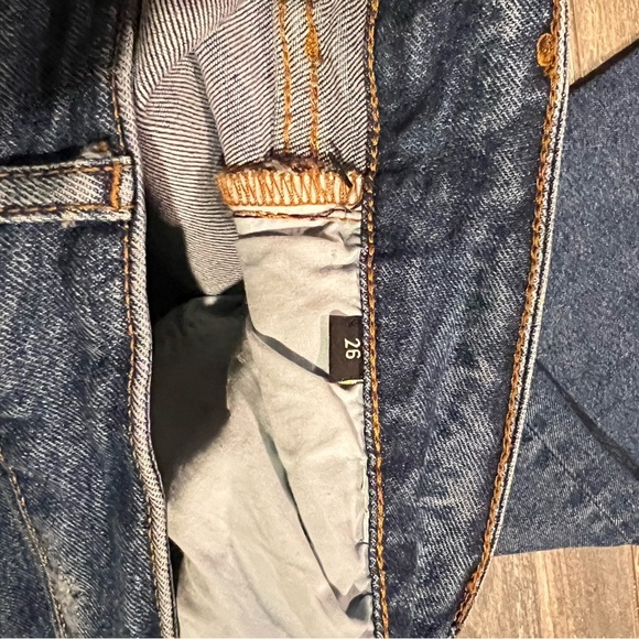 Imogene + Willie Slim Taylor Jeans - Picture 5 of 7